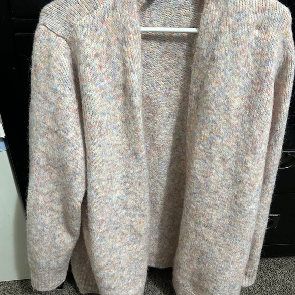 New never worn cardigan - Picture 1 of 2